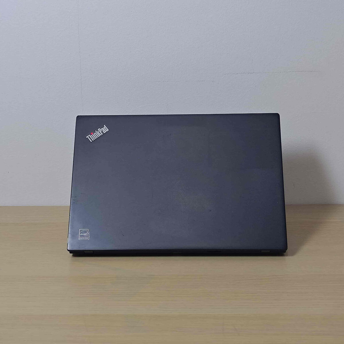 Lenovo Thinkpad X13G1 Belakang Tengah Butik Laptop