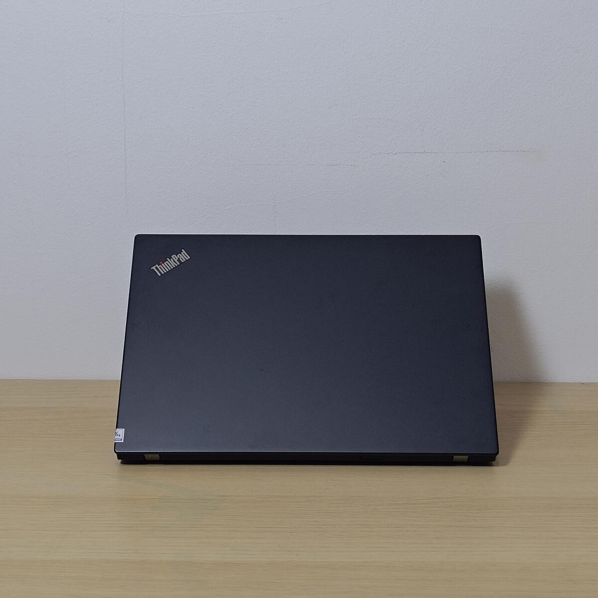 Lenovo Thinkpad X13G1 Belakang Tengah Butik Laptop